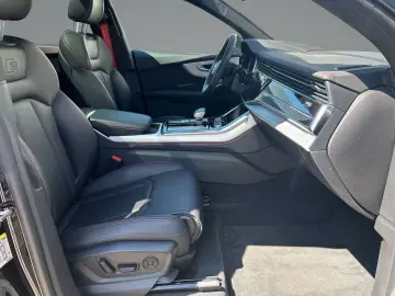 AUDI Q8 55 TFSI e quattro S-LINE MATRIX PANO HUD AHK