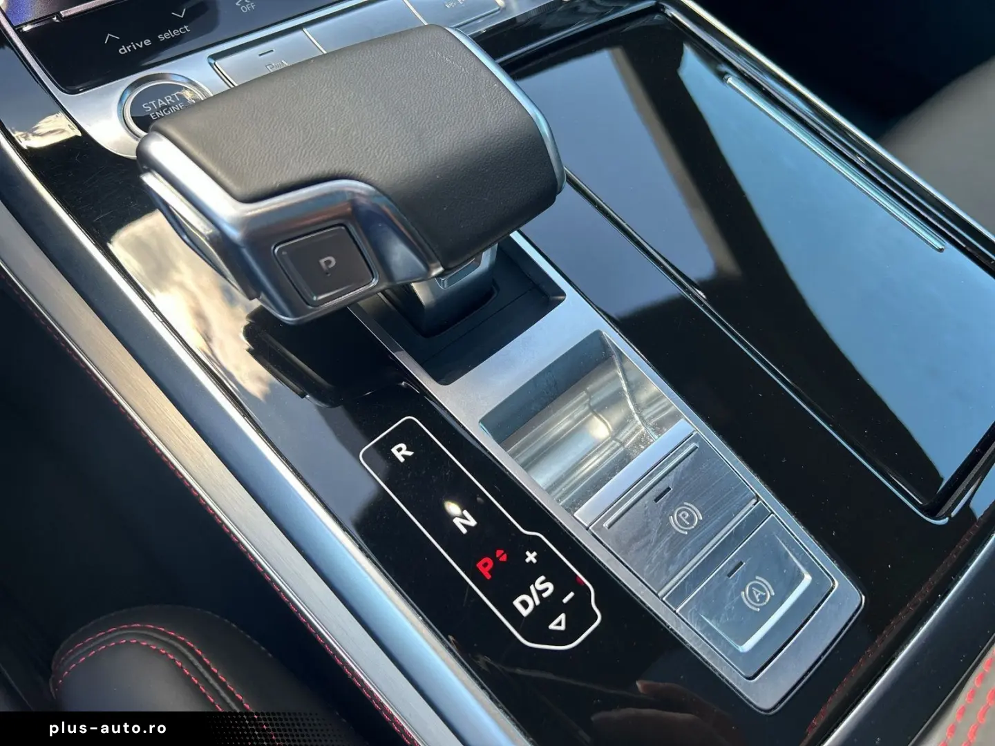 AUDI Q8 55 TFSI e quattro S-LINE MATRIX PANO HUD AHK