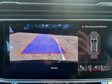 AUDI Q8 55 TFSI e quattro S-LINE MATRIX PANO HUD AHK