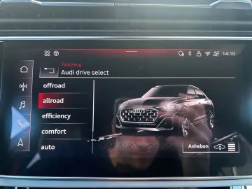 AUDI Q8 55 TFSI e quattro S-LINE MATRIX PANO HUD AHK