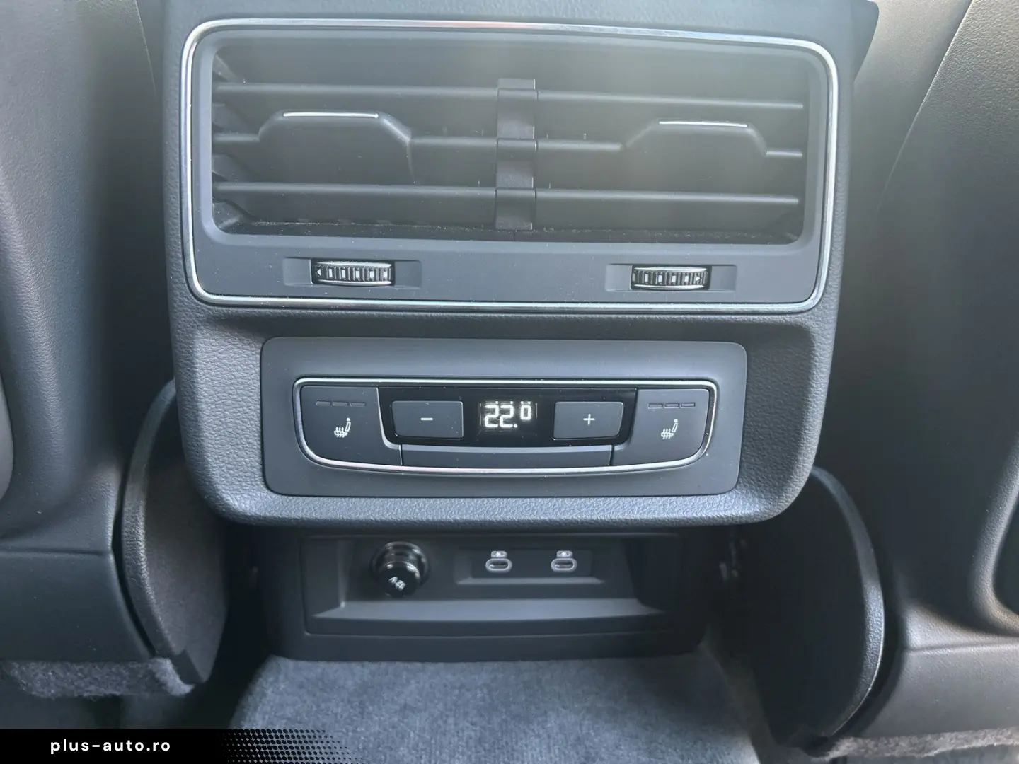 AUDI Q8 55 TFSI e quattro S-LINE MATRIX PANO HUD AHK