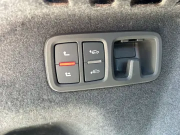 AUDI Q8 55 TFSI e quattro S-LINE MATRIX PANO HUD AHK