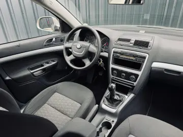 SKODA OCTAVIA II FACELIFT   FAB 11.2009   1.4 BENZINA 122CP
