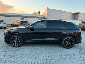 AUDI Q8 55 TFSI e quattro