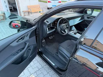 AUDI Q8 55 TFSI e quattro