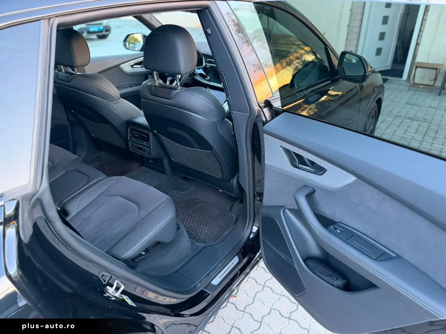 AUDI Q8 55 TFSI e quattro