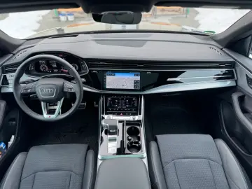 AUDI Q8 55 TFSI e quattro