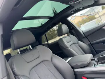 AUDI Q8 55 TFSI e quattro