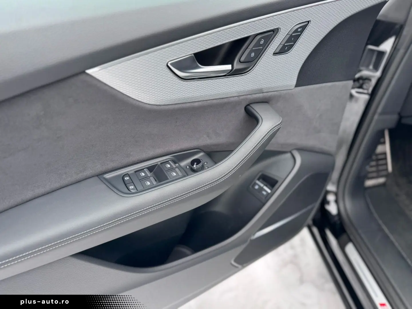 AUDI Q8 55 TFSI e quattro