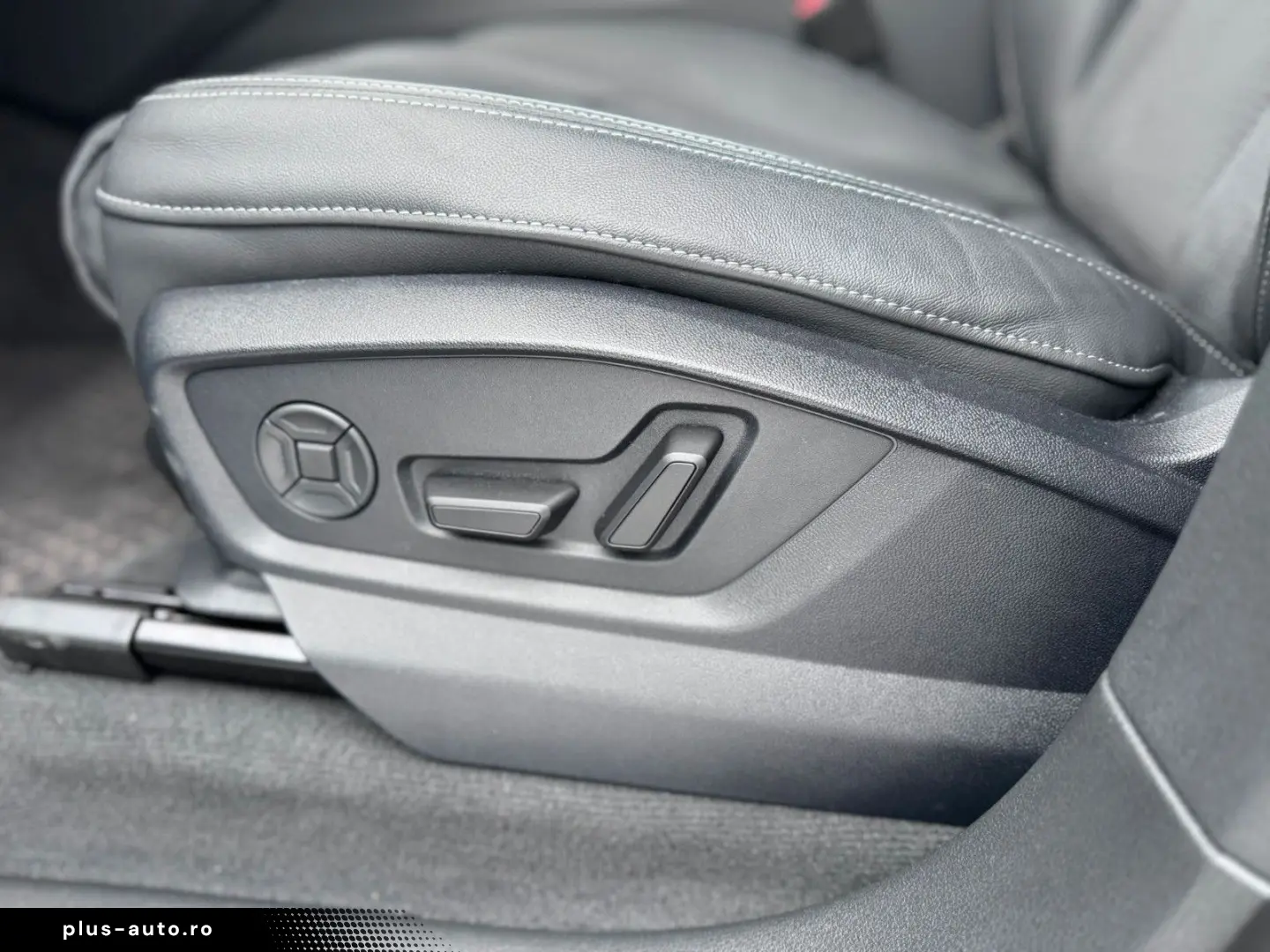 AUDI Q8 55 TFSI e quattro
