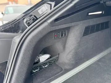 AUDI Q8 55 TFSI e quattro