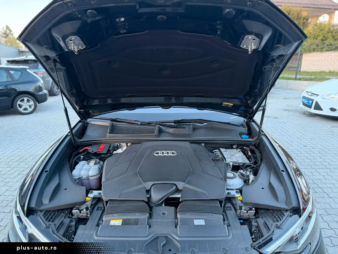 AUDI Q8 55 TFSI e quattro