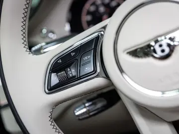 Bentley Flying Spur V8 Azure  Piano Linen Veneer Rotatin