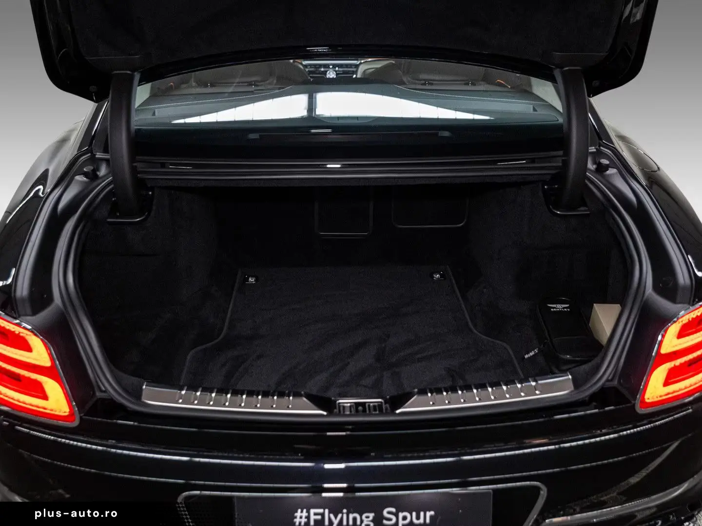 Bentley Flying Spur V8 Azure  Piano Linen Veneer Rotatin