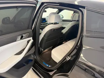BMW X6 30 d xDrive M Sport ACC HUD PANO HARMAN LUFT