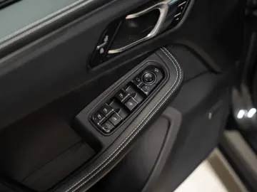 PORSCHE Macan Standheizung BOSE  Panorama