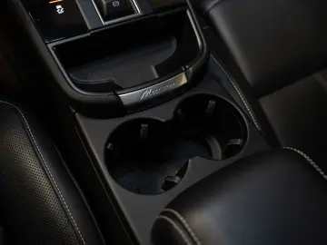 PORSCHE Macan Standheizung BOSE  Panorama