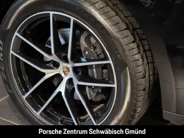 PORSCHE Macan Surround-View BOSE Luftfederung 20-Zoll