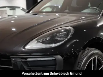 PORSCHE Macan Surround-View BOSE Luftfederung 20-Zoll