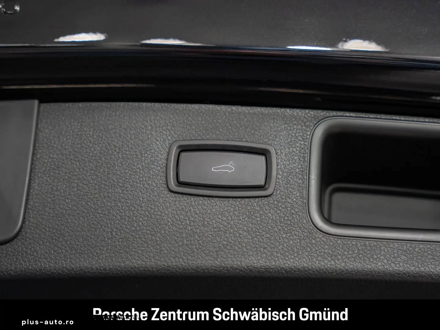 PORSCHE Macan Surround-View BOSE Luftfederung 20-Zoll