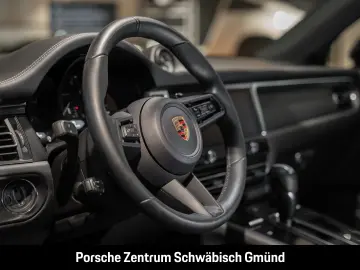 PORSCHE Macan Surround-View BOSE Luftfederung 20-Zoll