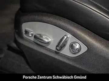 PORSCHE Macan Surround-View BOSE Luftfederung 20-Zoll
