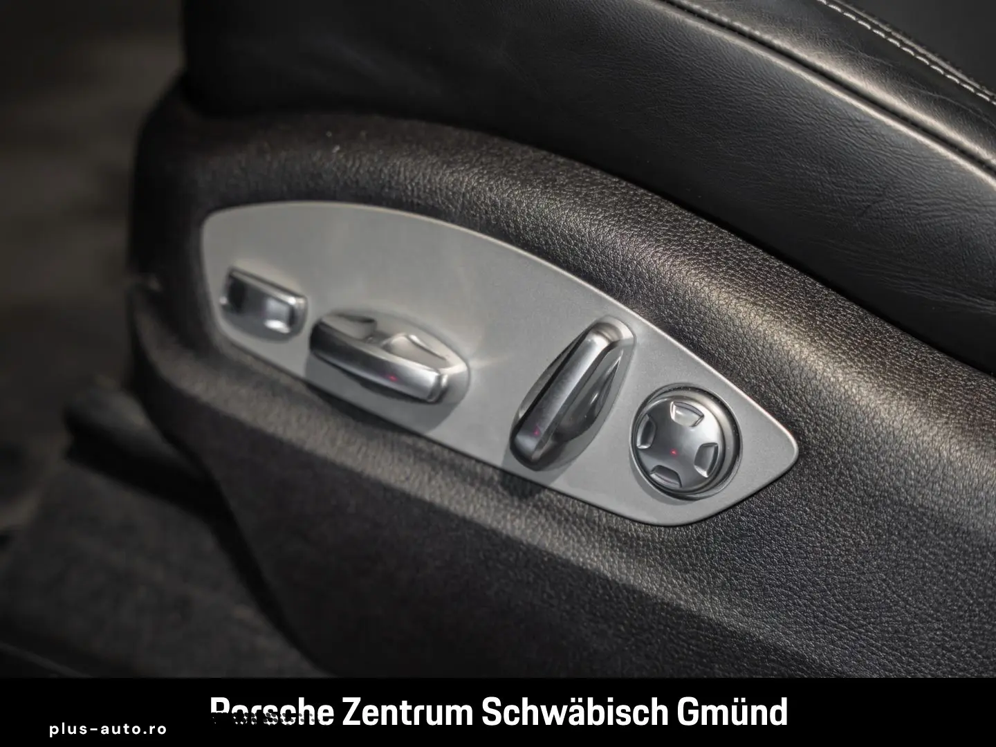 PORSCHE Macan Surround-View BOSE Luftfederung 20-Zoll