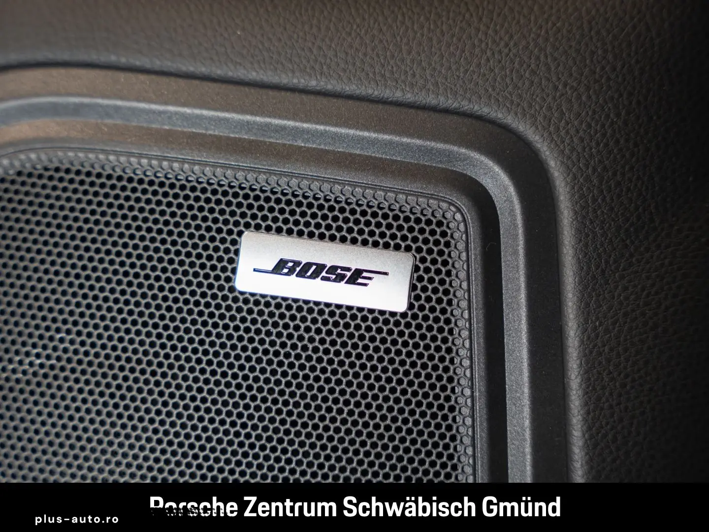 PORSCHE Macan Surround-View BOSE Luftfederung 20-Zoll