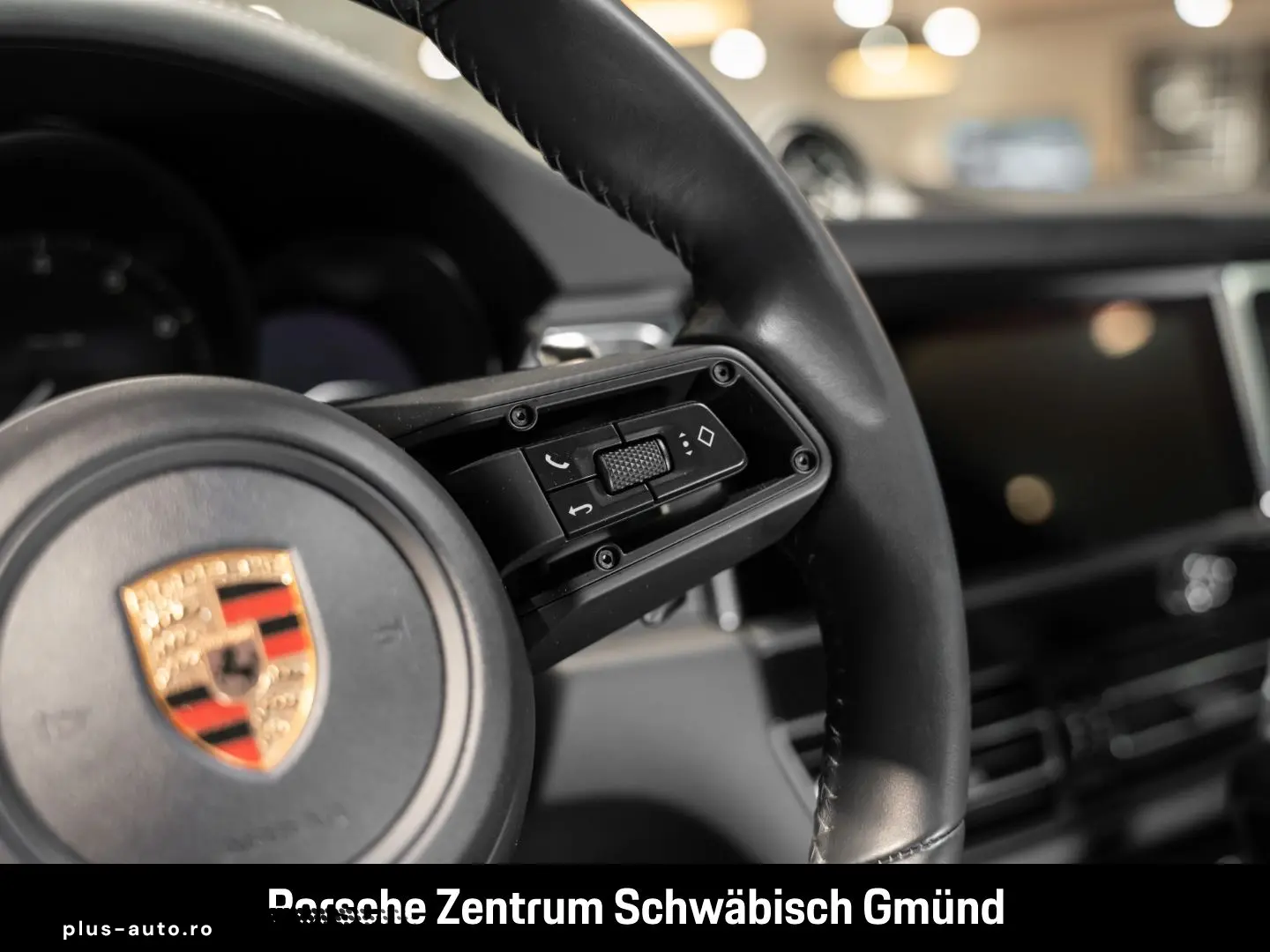 PORSCHE Macan Surround-View BOSE Luftfederung 20-Zoll