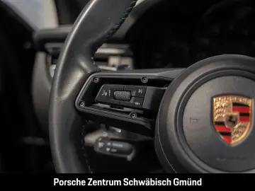 PORSCHE Macan Surround-View BOSE Luftfederung 20-Zoll