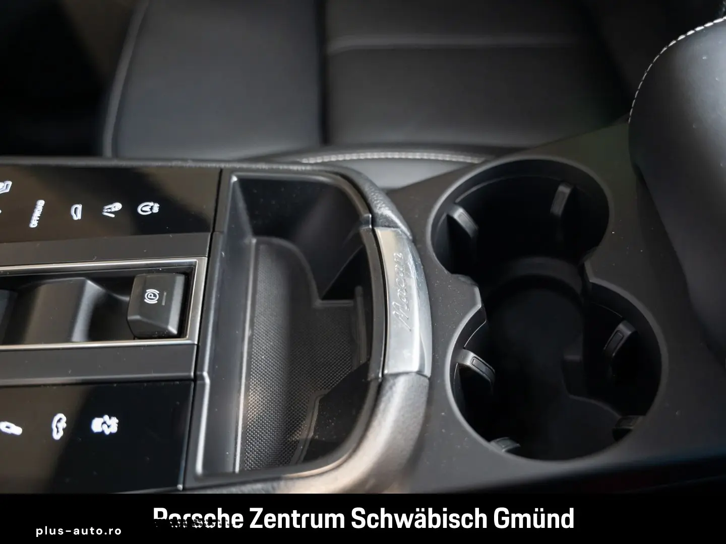 PORSCHE Macan Surround-View BOSE Luftfederung 20-Zoll