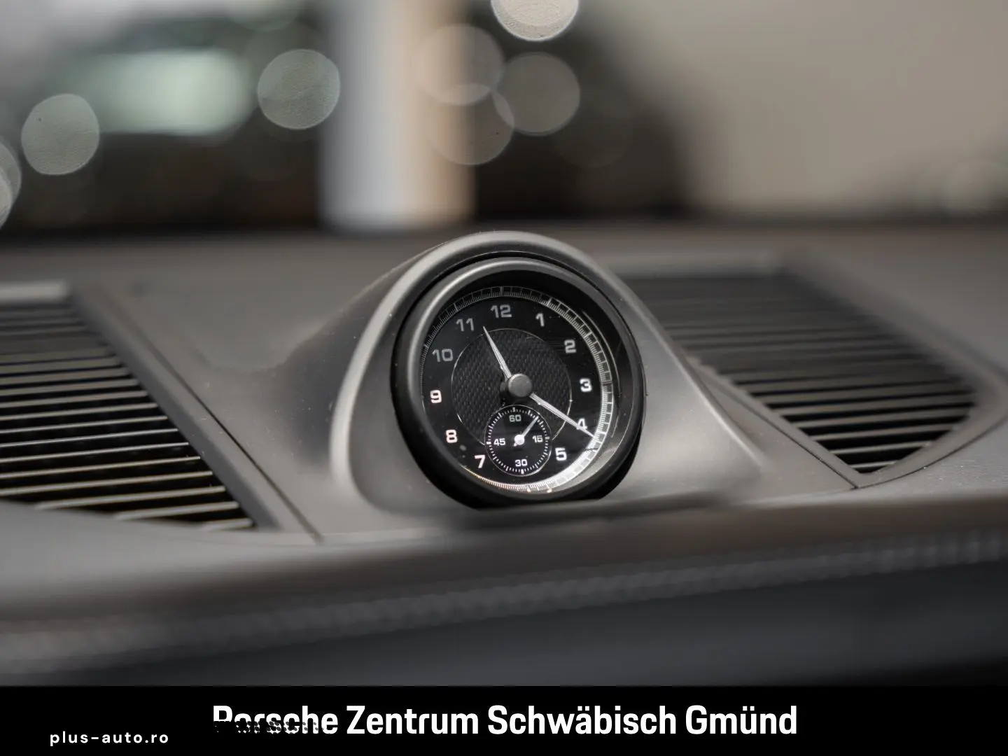 PORSCHE Macan Surround-View BOSE Luftfederung 20-Zoll
