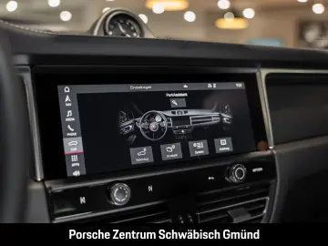 PORSCHE Macan Surround-View BOSE Luftfederung 20-Zoll