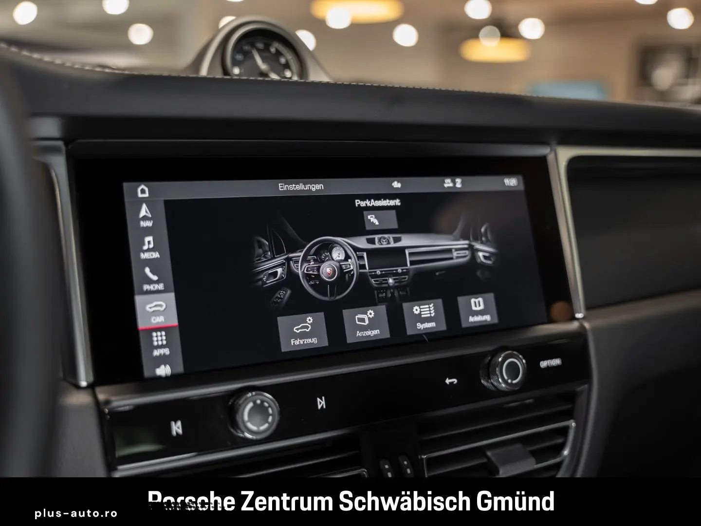 PORSCHE Macan Surround-View BOSE Luftfederung 20-Zoll