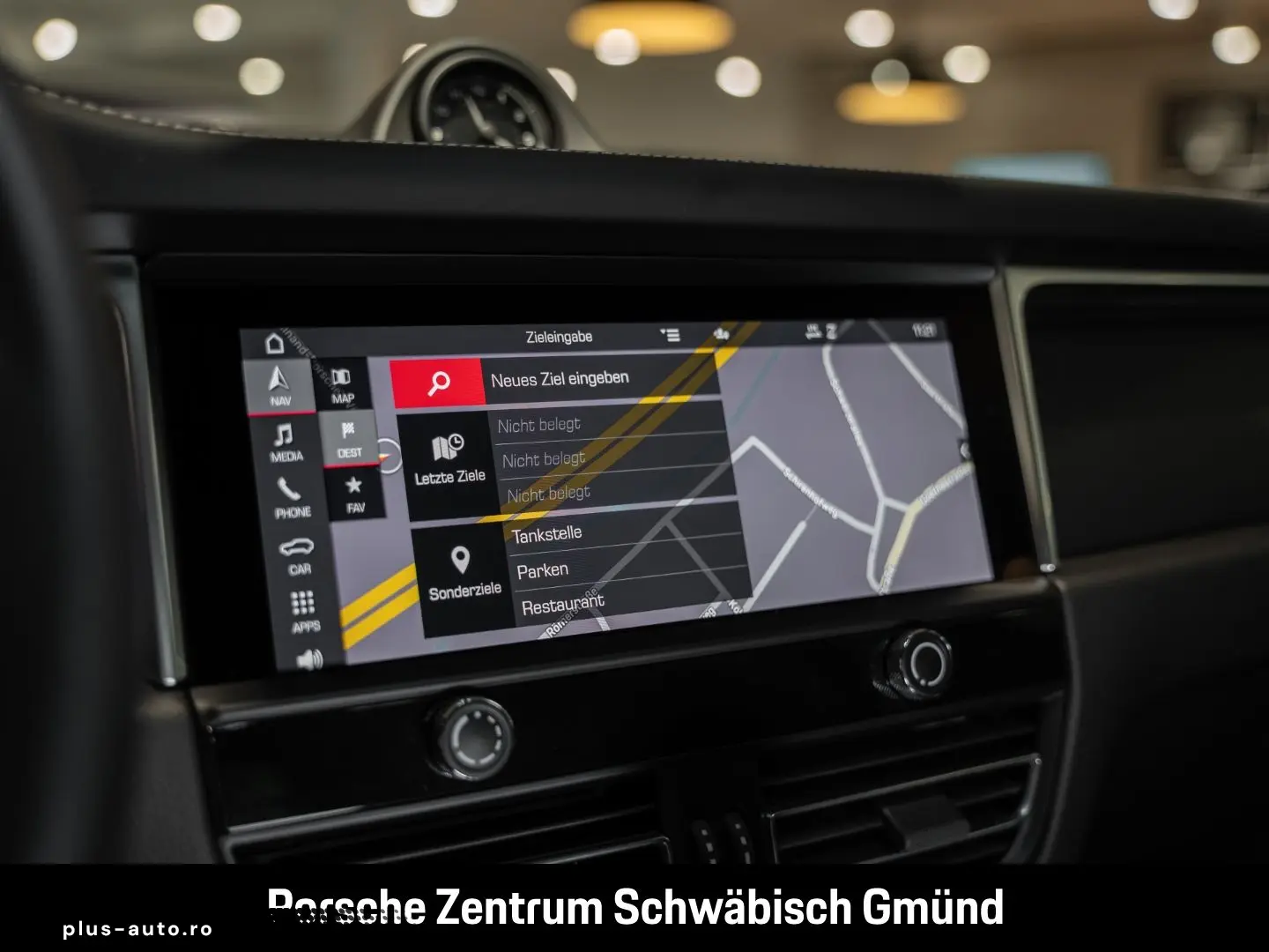 PORSCHE Macan Surround-View BOSE Luftfederung 20-Zoll