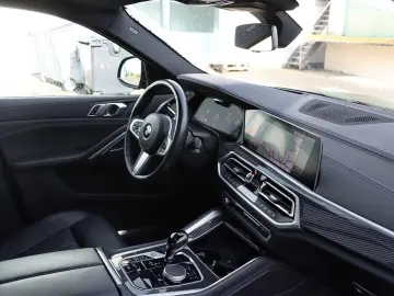 BMW X6 xDrive40d M Sport AHK Pano
