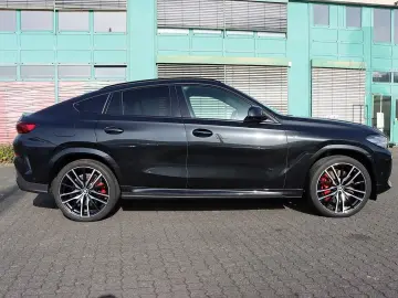 BMW X6 xDrive40d M Sport AHK Pano