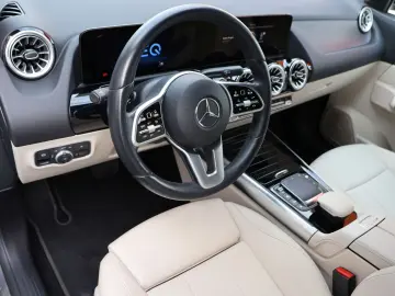MERCEDES-BENZ EQA 250  Night TOTW AMG 20``