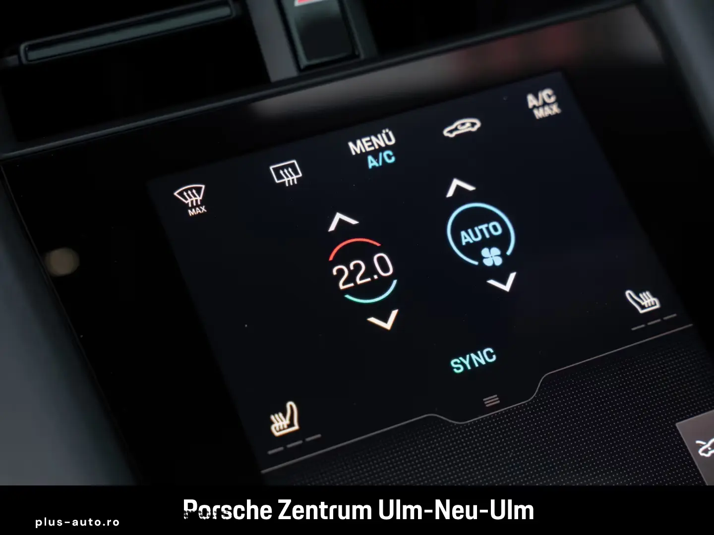 Porsche Taycan BOSE Panoramadach LED-Matrix Panoramadach