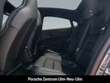 Porsche Taycan BOSE Panoramadach LED-Matrix Panoramadach