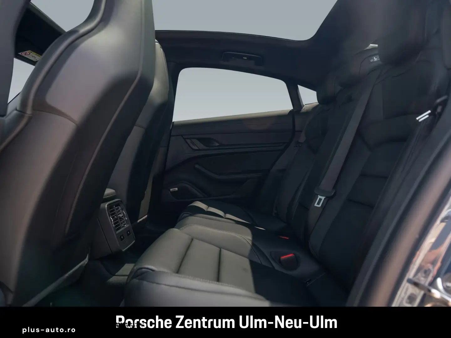 Porsche Taycan BOSE Panoramadach LED-Matrix Panoramadach