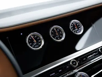 Bentley Flying Spur V8 Hybrid MY2026