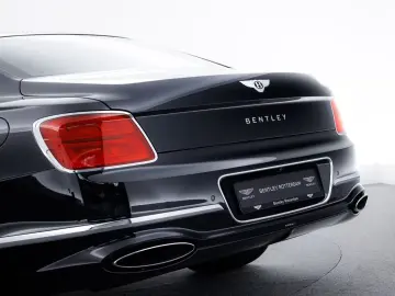 Bentley Flying Spur V8 Hybrid MY2026