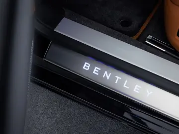 Bentley Flying Spur V8 Hybrid MY2026