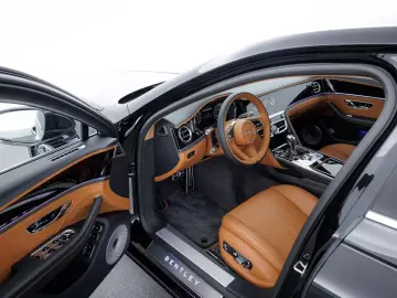 Bentley Flying Spur V8 Hybrid MY2026