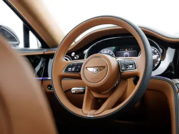 Bentley Flying Spur V8 Hybrid MY2026