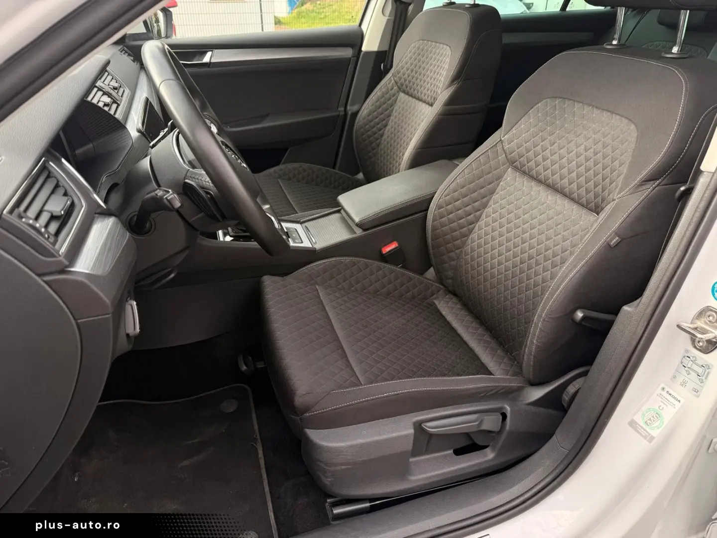 SKODA Superb 2.0 TDI DSG Ambition LED PDC SHZ VIRTUAL