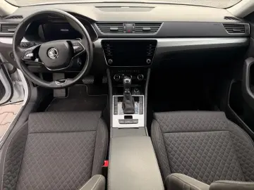 SKODA Superb 2.0 TDI DSG Ambition LED PDC SHZ VIRTUAL