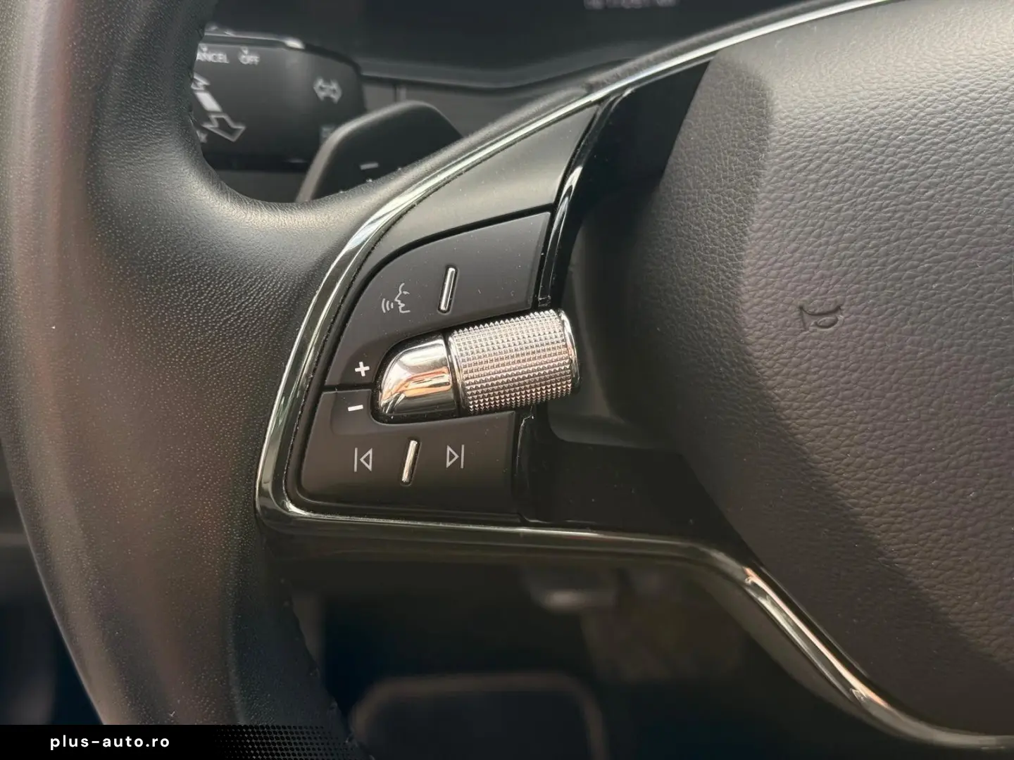 SKODA Superb 2.0 TDI DSG Ambition LED PDC SHZ VIRTUAL