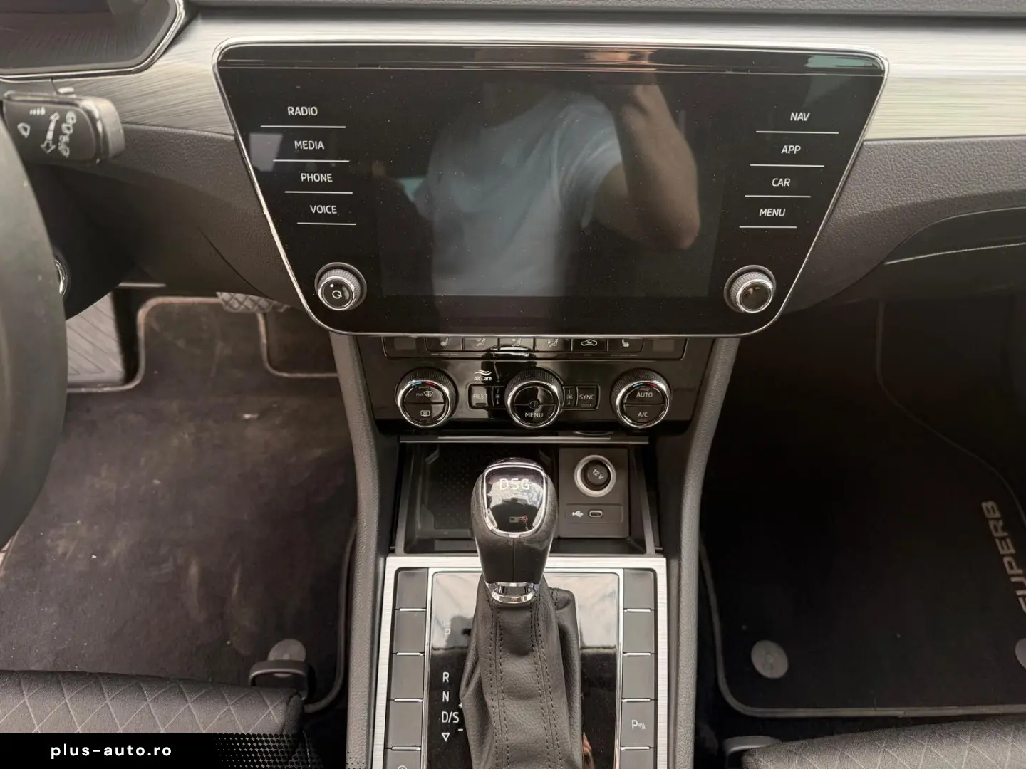 SKODA Superb 2.0 TDI DSG Ambition LED PDC SHZ VIRTUAL